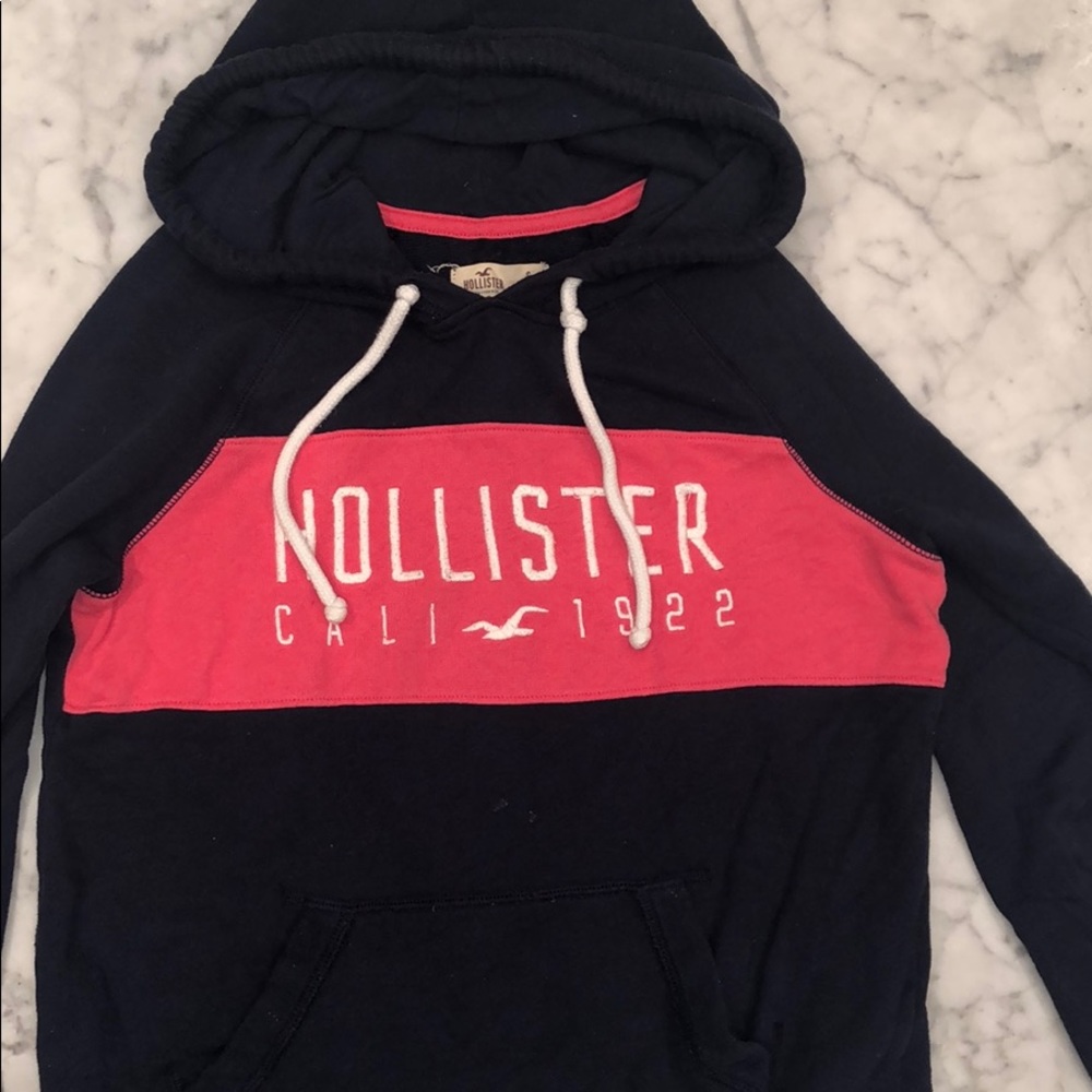 Hollister Sweatshirt (Size Small)